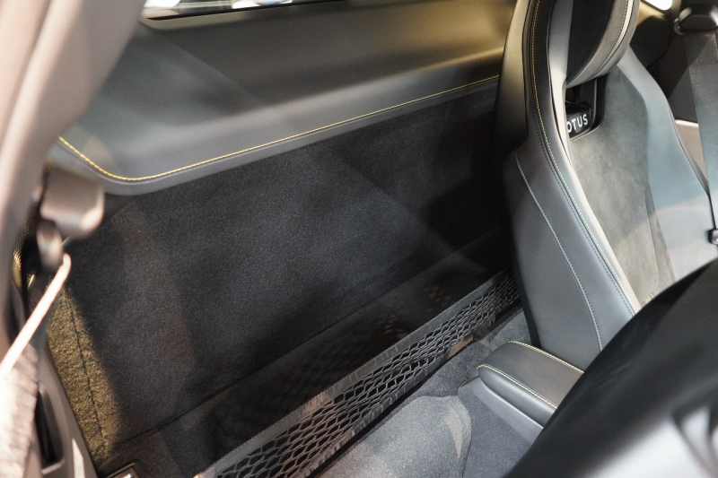 ロータス エミーラ V6 FIRST EDITION 6MT 1オーナー フルブラックパック 中古車 中古車