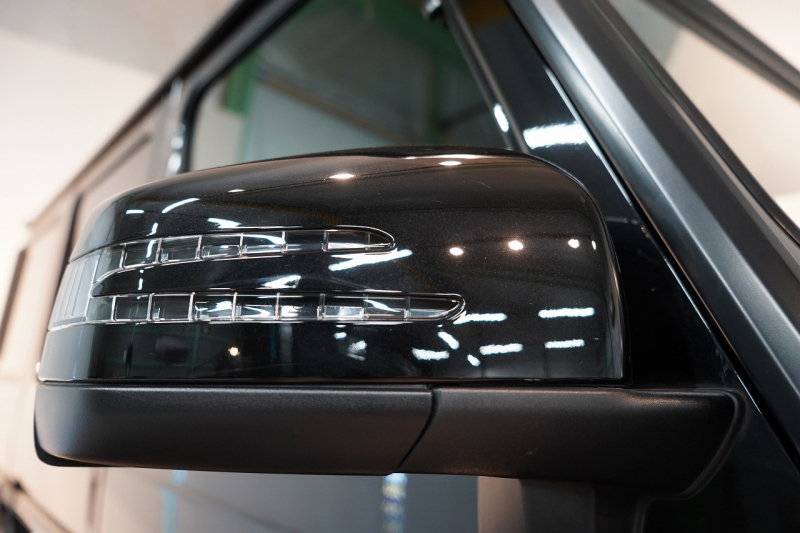 AMG Gクラス G63 designoエクスクルーシブインテリアPKG ラゲッジボード 禁煙車 中古車 中古車