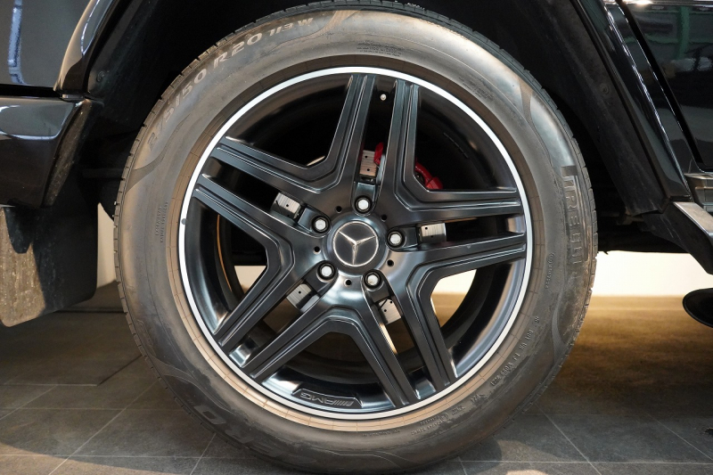AMG Gクラス G63 designoエクスクルーシブインテリアPKG ラゲッジボード 禁煙車 中古車 中古車