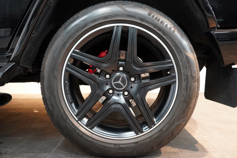 AMG Gクラス G63 designoエクスクルーシブインテリアPKG ラゲッジボード 禁煙車 中古車 中古車