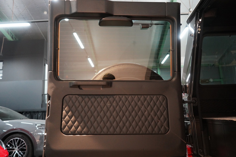 AMG Gクラス G63 designoエクスクルーシブインテリアPKG ラゲッジボード 禁煙車 中古車 中古車