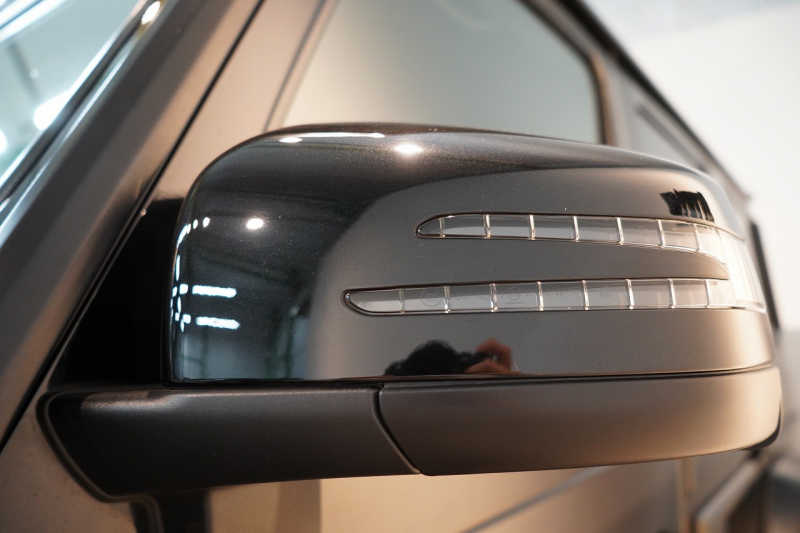 AMG Gクラス G63 designoエクスクルーシブインテリアPKG ラゲッジボード 禁煙車 中古車 中古車