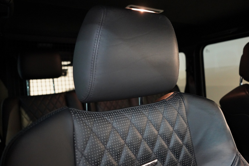 AMG Gクラス G63 designoエクスクルーシブインテリアPKG ラゲッジボード 禁煙車 中古車 中古車