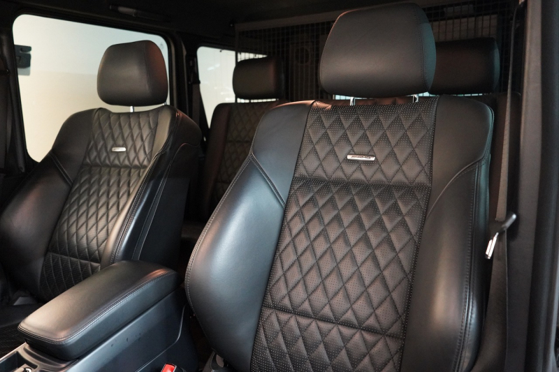 AMG Gクラス G63 designoエクスクルーシブインテリアPKG ラゲッジボード 禁煙車 中古車 中古車