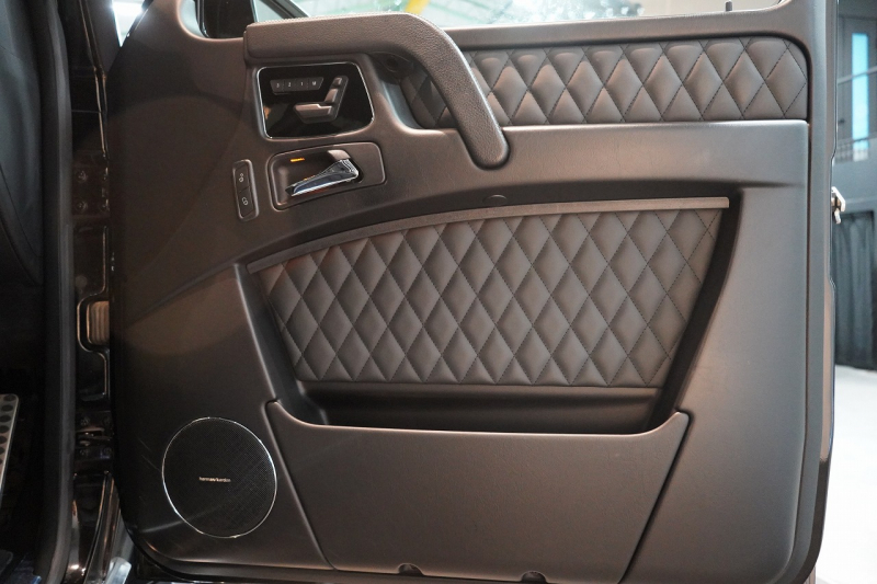 AMG Gクラス G63 designoエクスクルーシブインテリアPKG ラゲッジボード 禁煙車 中古車 中古車