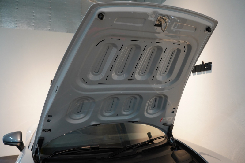 ポルシェ 911(Type992) Carrera T 6MT 後期モデル(992.2) 1オーナー OP500  エアロキット カーボンルーフ CarreraTインテリアPKG 18way電動シート Burmester 中古車 中古車