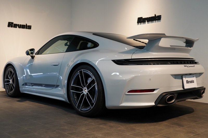 ポルシェ 911(Type992) Carrera T 6MT 後期モデル(992.2) 1オーナー OP500  エアロキット カーボンルーフ CarreraTインテリアPKG 18way電動シート Burmester 中古車 中古車