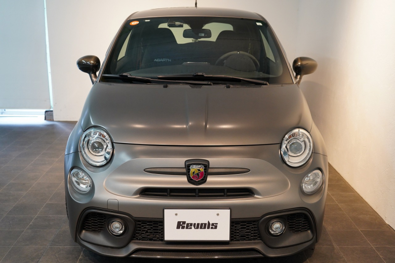 アバルト 595 モメント 5MT 左H 全国49台限定 ミシュラン25年製新品タイヤ交換済 専用マットグレー 中古車 中古車