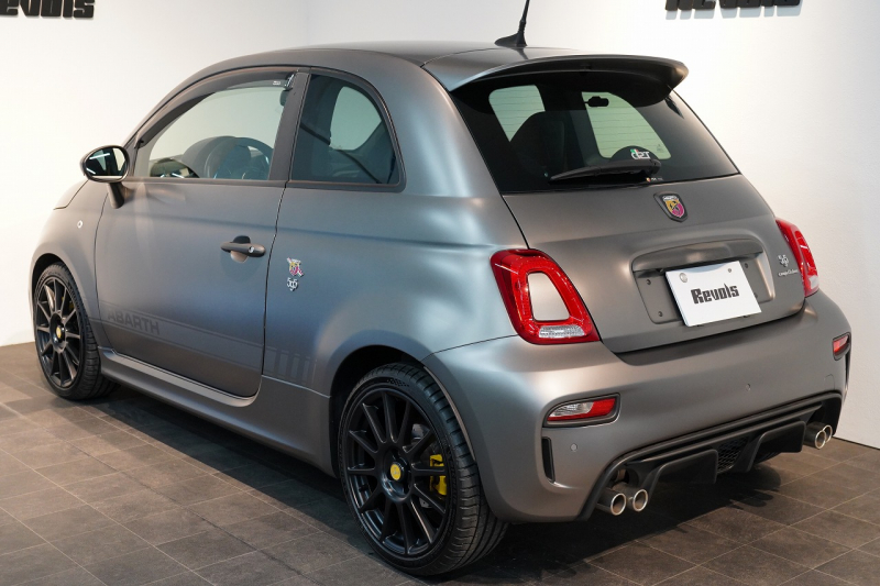 アバルト 595 モメント 5MT 左H 全国49台限定 ミシュラン25年製新品タイヤ交換済 専用マットグレー 中古車 中古車