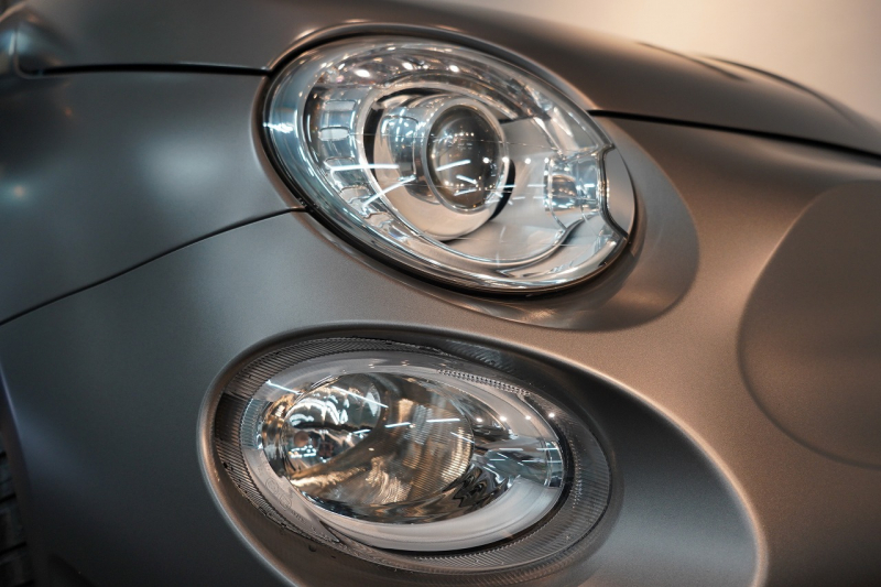 アバルト 595 モメント 5MT 左H 全国49台限定 ミシュラン25年製新品タイヤ交換済 専用マットグレー 中古車 中古車