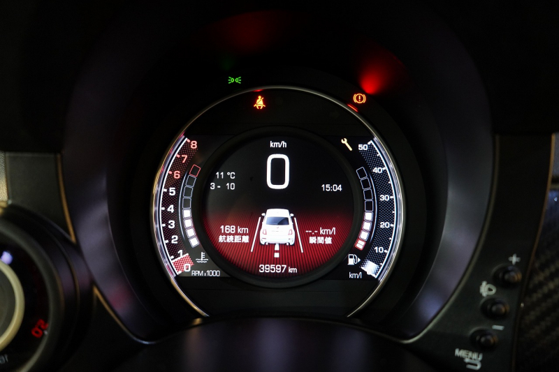 アバルト 595 モメント 5MT 左H 全国49台限定 ミシュラン25年製新品タイヤ交換済 専用マットグレー 中古車 中古車