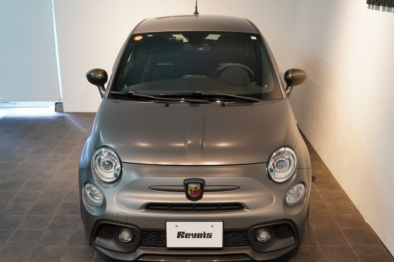 アバルト 595 モメント 5MT 左H 全国49台限定 ミシュラン25年製新品タイヤ交換済 専用マットグレー 中古車 中古車