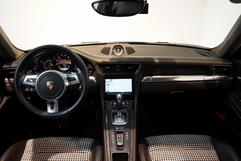 ポルシェ 911(Type991.1) Carrera S PDK 左H ペピータ柄シート スポクロ スポエグ スポーツステア ガラスSR オールレザー 中古車 中古車