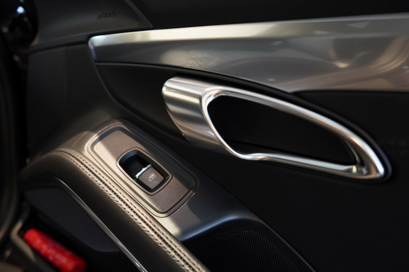 ポルシェ 911(Type991.1) Carrera S PDK 左H ペピータ柄シート スポクロ スポエグ スポーツステア ガラスSR オールレザー 中古車 中古車