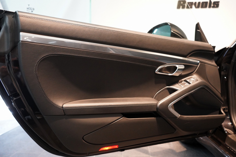 ポルシェ 911(Type991.1) Carrera S PDK 左H ペピータ柄シート スポクロ スポエグ スポーツステア ガラスSR オールレザー 中古車 中古車