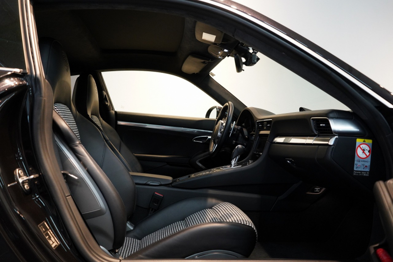 ポルシェ 911(Type991.1) Carrera S PDK 左H ペピータ柄シート スポクロ スポエグ スポーツステア ガラスSR オールレザー 中古車 中古車