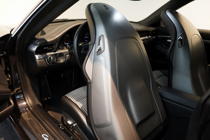 ポルシェ 911(Type991.1) Carrera S PDK 左H ペピータ柄シート スポクロ スポエグ スポーツステア ガラスSR オールレザー 中古車 中古車