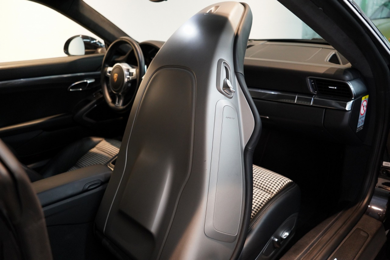 ポルシェ 911(Type991.1) Carrera S PDK 左H ペピータ柄シート スポクロ スポエグ スポーツステア ガラスSR オールレザー 中古車 中古車