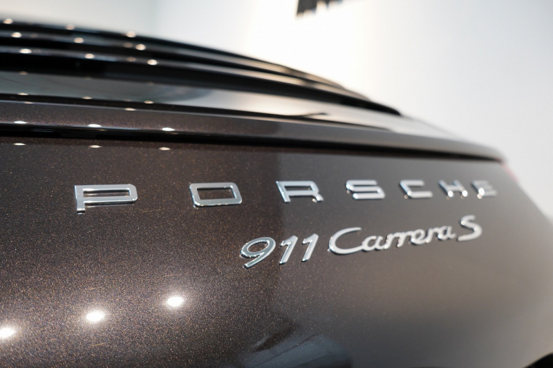 ポルシェ 911(Type991.1) Carrera S PDK 左H ペピータ柄シート スポクロ スポエグ スポーツステア ガラスSR オールレザー 中古車 中古車