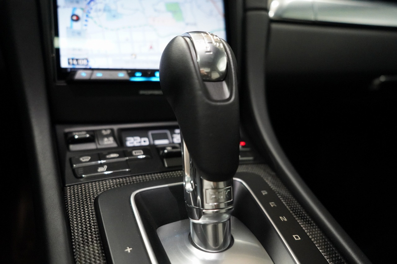 ポルシェ 911(Type991.1) Carrera S PDK 左H ペピータ柄シート スポクロ スポエグ スポーツステア ガラスSR オールレザー 中古車 中古車