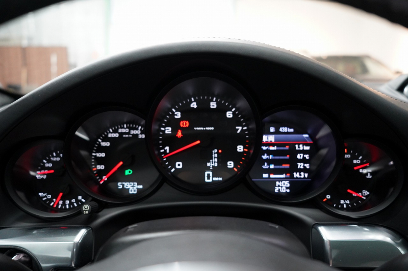 ポルシェ 911(Type991.1) Carrera S PDK 左H ペピータ柄シート スポクロ スポエグ スポーツステア ガラスSR オールレザー 中古車 中古車