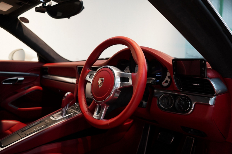 ポルシェ 911(Type991.1) Carrera S PDK PC入庫22回 スポクロ スポエグ スポーツステア ナチュラルレザーインテリア 4wayスポーツシートプラス PASMスポーツシャシー 中古車 中古車