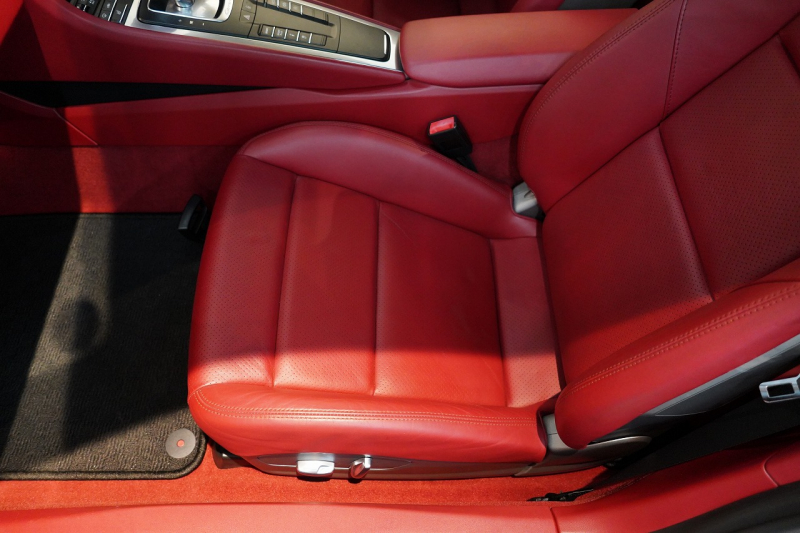 ポルシェ 911(Type991.1) Carrera S PDK PC入庫22回 スポクロ スポエグ スポーツステア ナチュラルレザーインテリア 4wayスポーツシートプラス PASMスポーツシャシー 中古車 中古車