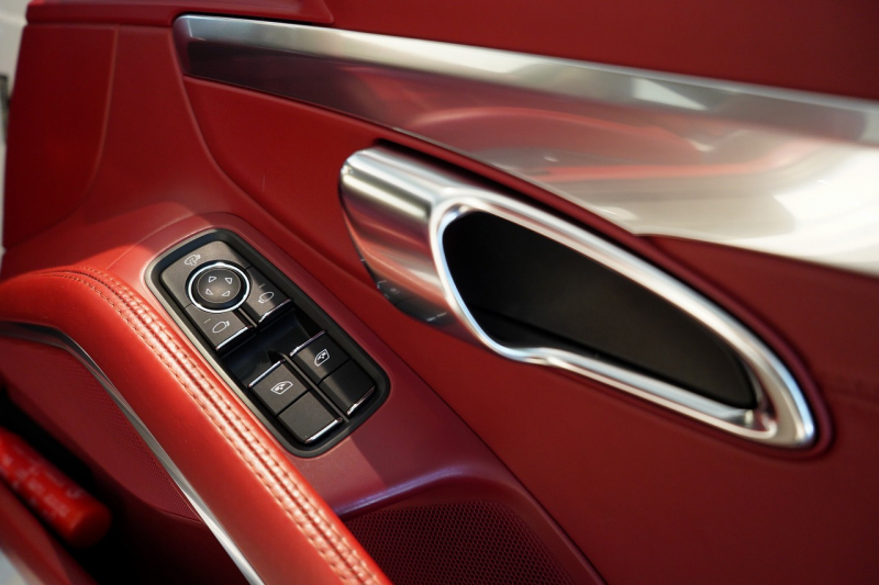 ポルシェ 911(Type991.1) Carrera S PDK PC入庫22回 スポクロ スポエグ スポーツステア ナチュラルレザーインテリア 4wayスポーツシートプラス PASMスポーツシャシー 中古車 中古車