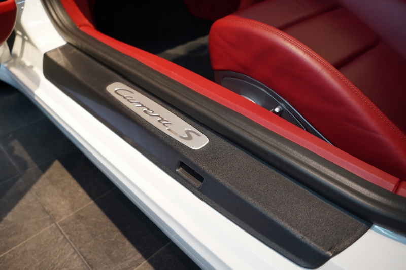 ポルシェ 911(Type991.1) Carrera S PDK PC入庫22回 スポクロ スポエグ スポーツステア ナチュラルレザーインテリア 4wayスポーツシートプラス PASMスポーツシャシー 中古車 中古車