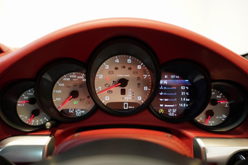 ポルシェ 911(Type991.1) Carrera S PDK PC入庫22回 スポクロ スポエグ スポーツステア ナチュラルレザーインテリア 4wayスポーツシートプラス PASMスポーツシャシー 中古車 中古車