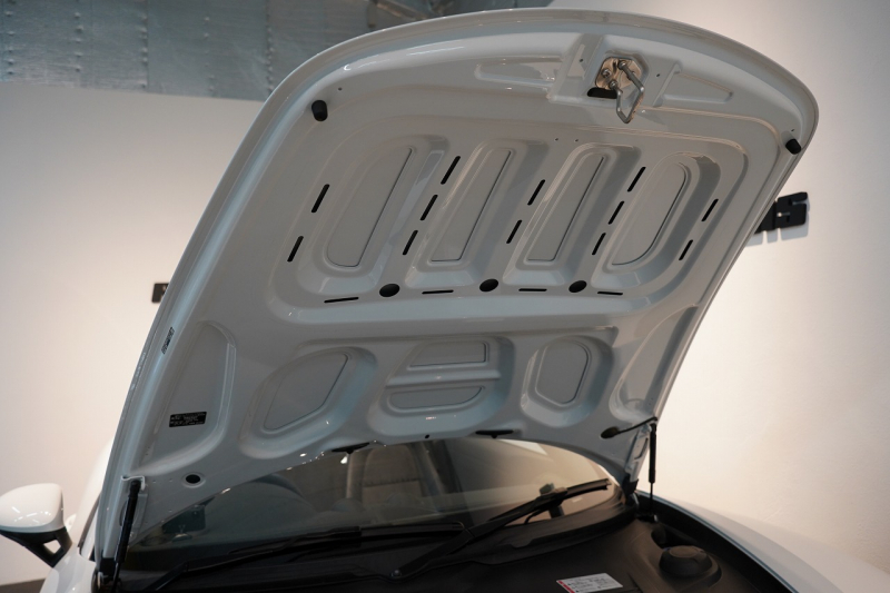 ポルシェ 718 ボクスター 2.0 6MT 19インチBoxsterSホイール スポーツエグゾースト スポーツテールパイプ 電格ミラー 中古車 中古車