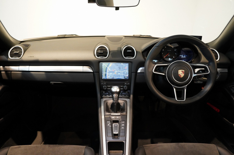 ポルシェ 718 ボクスター 2.0 6MT 19インチBoxsterSホイール スポーツエグゾースト スポーツテールパイプ 電格ミラー 中古車 中古車