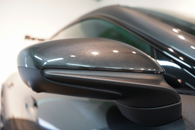 ポルシェ タイカン クロスツーリスモ 4S 1オーナー OP334 スポクロ ツートーンスムースレザー リアアクスルステア パワステプラス パノラマルーフ バルカノグレー 中古車 中古車