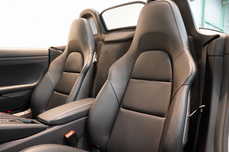 ポルシェ 718 ボクスター GTS 2.5 PDK 延長保証付 キャララホワイトメタリック PDLSティンテッドヘッドライト ロールオーバーバー同色塗装 中古車 中古車