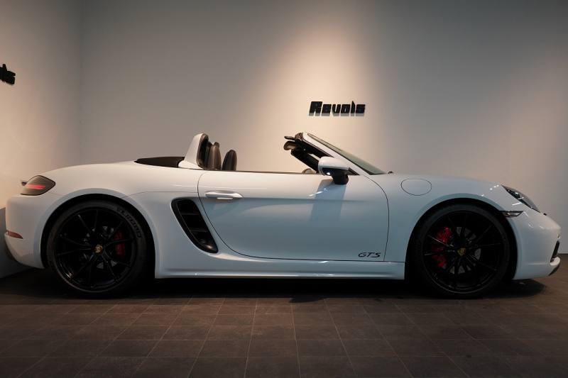 ポルシェ 718 ボクスター GTS 2.5 PDK 延長保証付 キャララホワイトメタリック PDLSティンテッドヘッドライト ロールオーバーバー同色塗装 中古車 中古車