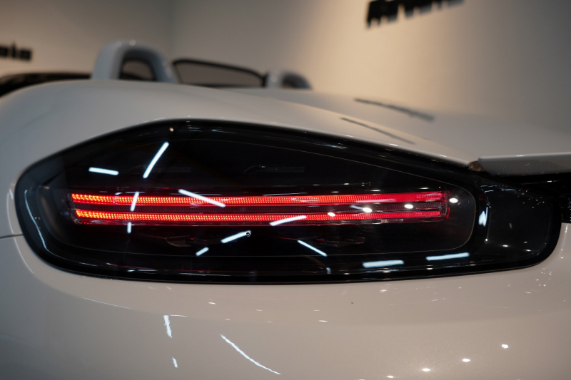 ポルシェ 718 ボクスター GTS 2.5 PDK 延長保証付 キャララホワイトメタリック PDLSティンテッドヘッドライト ロールオーバーバー同色塗装 中古車 中古車