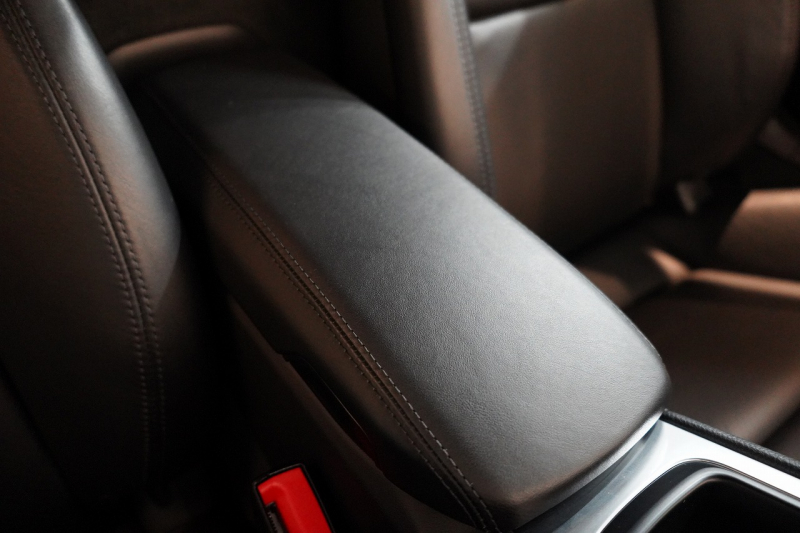 ポルシェ 718 ボクスター GTS 2.5 PDK 延長保証付 キャララホワイトメタリック PDLSティンテッドヘッドライト ロールオーバーバー同色塗装 中古車 中古車