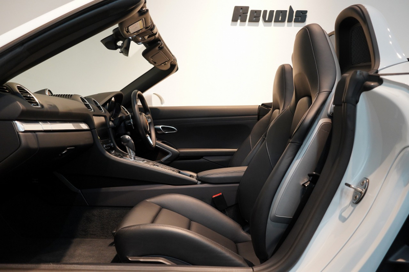 ポルシェ 718 ボクスター GTS 2.5 PDK 延長保証付 キャララホワイトメタリック PDLSティンテッドヘッドライト ロールオーバーバー同色塗装 中古車 中古車