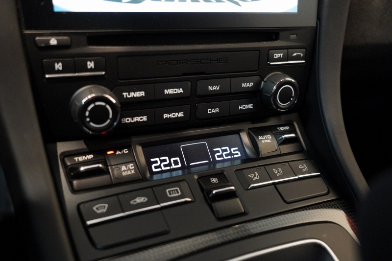 ポルシェ 911(Type991.2) GT2RS Weissach Package Fリフティング クラブスポーツ GTシルバー  中古車