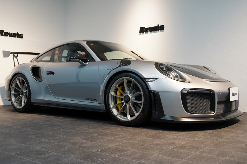 ポルシェ 911(Type991.2) GT2RS Weissach Package Fリフティング クラブスポーツ GTシルバー  中古車