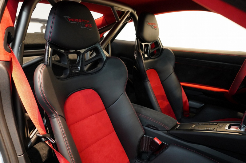 ポルシェ 911(Type991.2) GT2RS Weissach Package Fリフティング クラブスポーツ GTシルバー  中古車