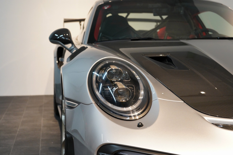 ポルシェ 911(Type991.2) GT2RS Weissach Package Fリフティング クラブスポーツ GTシルバー  中古車