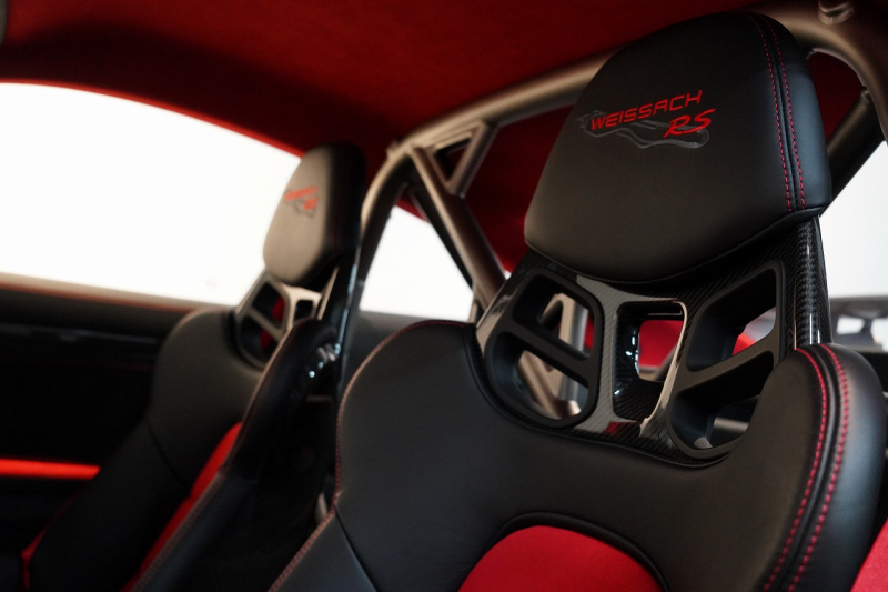 ポルシェ 911(Type991.2) GT2RS Weissach Package Fリフティング クラブスポーツ GTシルバー  中古車