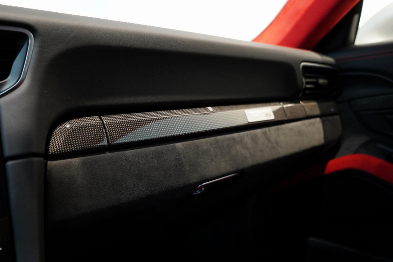 ポルシェ 911(Type991.2) GT2RS Weissach Package Fリフティング クラブスポーツ GTシルバー  中古車