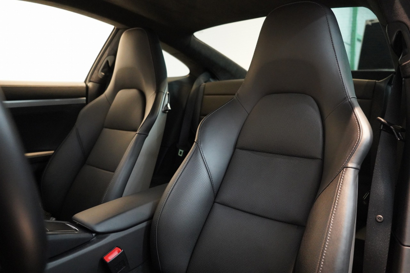 ポルシェ 911(Type991.1) Carrera 4S 7MT 左H 正規D車 スポクロ スポエグ スポーツステア カップエアロキット レザーインテリア シートベンチレーション 中古車 中古車