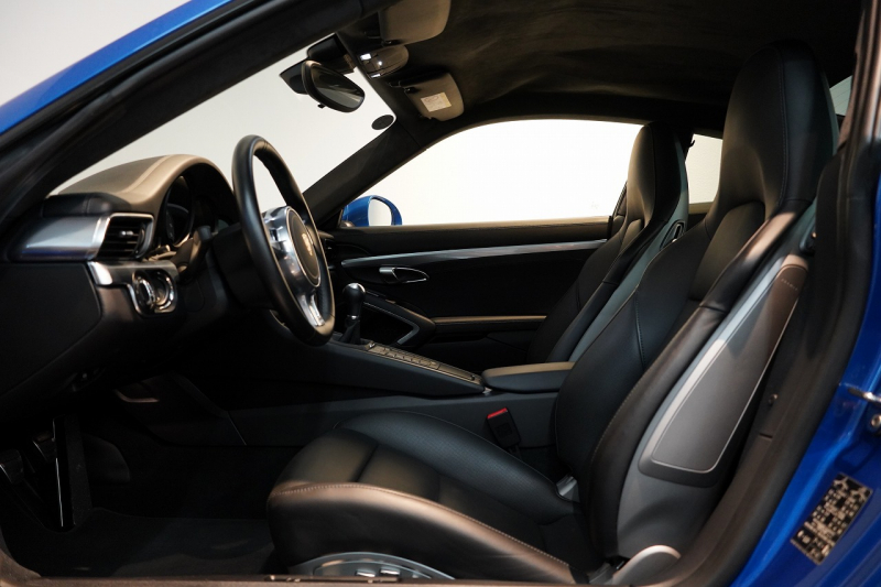 ポルシェ 911(Type991.1) Carrera 4S 7MT 左H 正規D車 スポクロ スポエグ スポーツステア カップエアロキット レザーインテリア シートベンチレーション 中古車 中古車