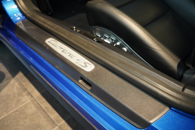 ポルシェ 911(Type991.1) Carrera 4S 7MT 左H 正規D車 スポクロ スポエグ スポーツステア カップエアロキット レザーインテリア シートベンチレーション 中古車 中古車