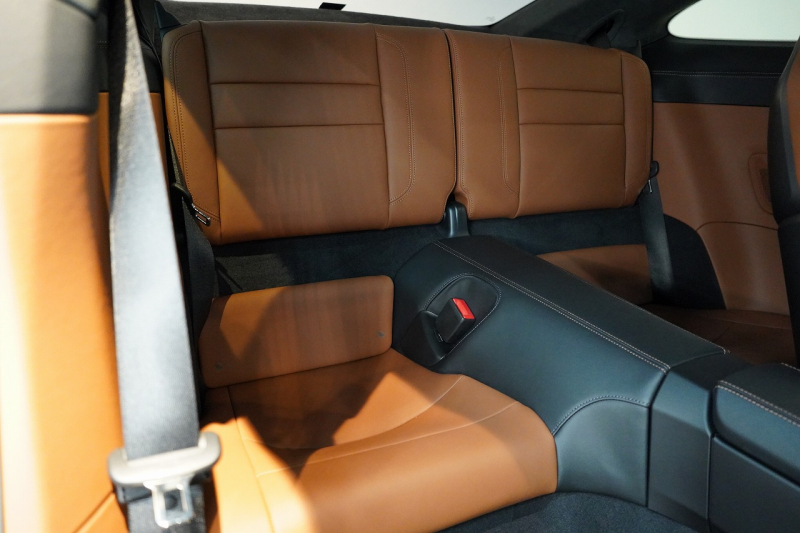 ポルシェ 新規車種 GT3 with Touring Package 6MT 正規D車 左H OP573 Exclusive Manufakturレザーインテリア PCCB Fリフト クロノPKG 1オーナー 中古車 中古車