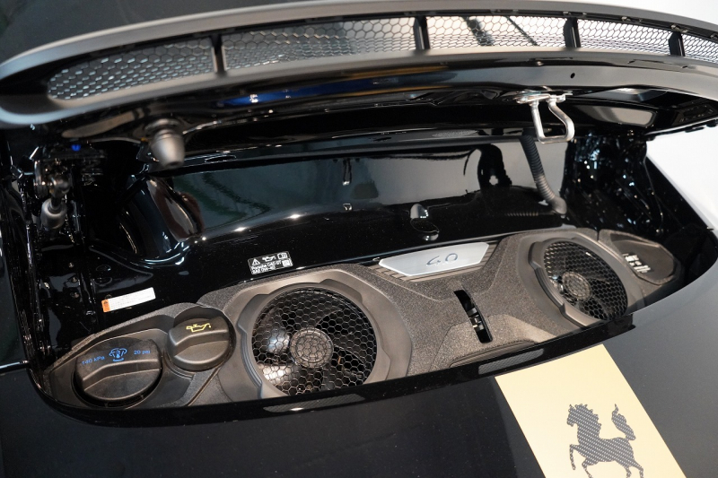 ポルシェ 新規車種 GT3 with Touring Package 6MT 正規D車 左H OP573 Exclusive Manufakturレザーインテリア PCCB Fリフト クロノPKG 1オーナー 中古車 中古車