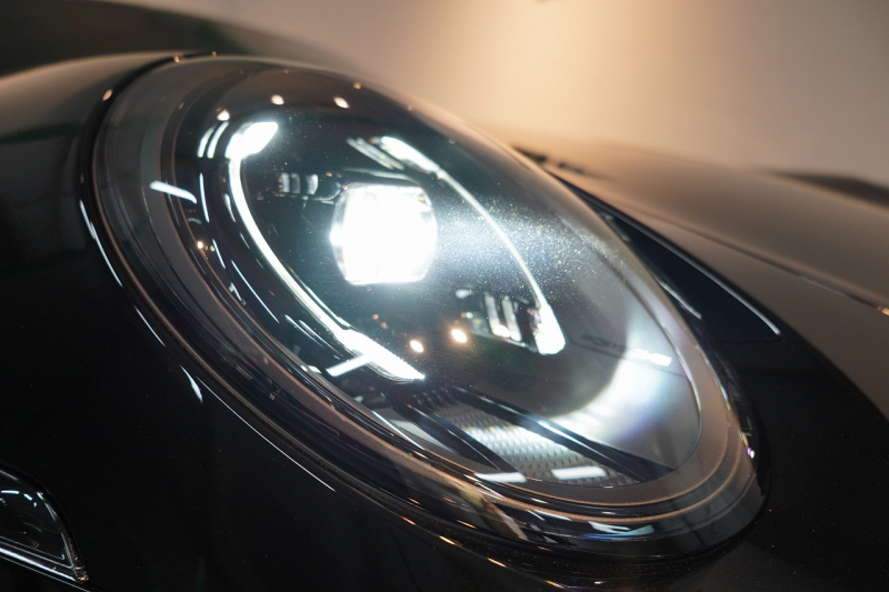 ポルシェ 新規車種 GT3 with Touring Package 6MT 正規D車 左H OP573 Exclusive Manufakturレザーインテリア PCCB Fリフト クロノPKG 1オーナー 中古車 中古車